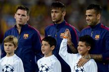 lionel-messi-neymar-daniel-alves-barcelona-apoel-uefa-champions-league_1quolsqbgvnm31amy86j257z9e
