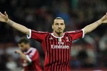 65-182549-ibra-congratultions-milan-super_700x400