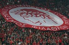 98-095404-olympiacos-fans-reaction-on-wolves-game_700x400